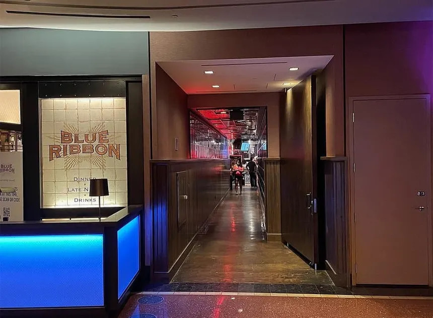 The corridor beside Blue Ribbon.