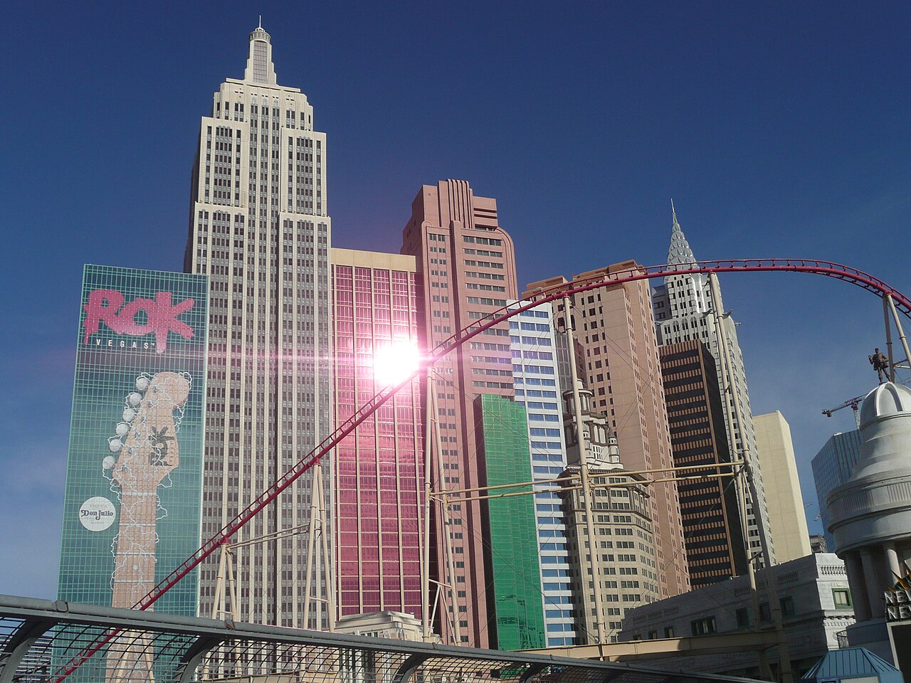New York–New York skyline and coaster, February 2009; historical advertising visible.